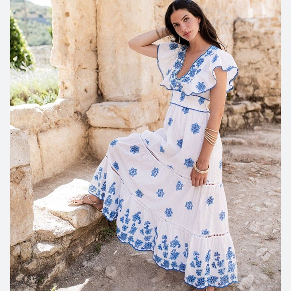 piti cuiti Dresses & Skirts - Piti Cuiti White and Blue Floral Maxi Dress